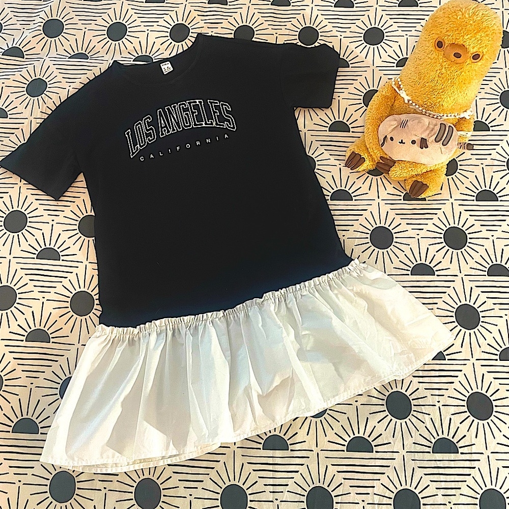 Cute Girl’s Graphic T-shirt w/Drop Waist Dress (Sz 11/12)
FINAL PRICED ITEM